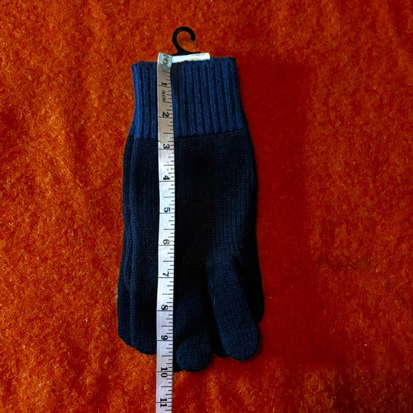 Anya Hindmarch Uniqlo collab navy blue touch of wool heattech knitted gloves NWT - Picture 7 of 8